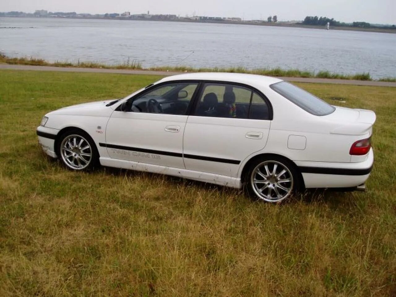 Carina 1.6. Toyota Carina e. Toyota Carina e белая.