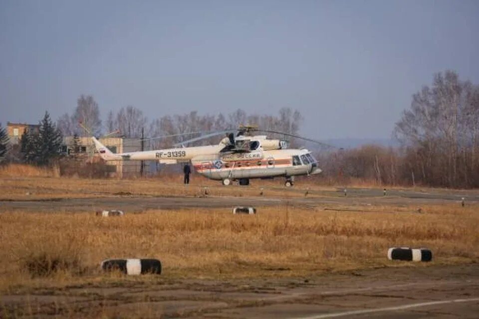 Аэропорт зырянка якутия. Аэропорт поселка зырянка. Аэропорт белая гора якутия. Зырянка верхнеколымский район аэропорт. Зырянка колыма.