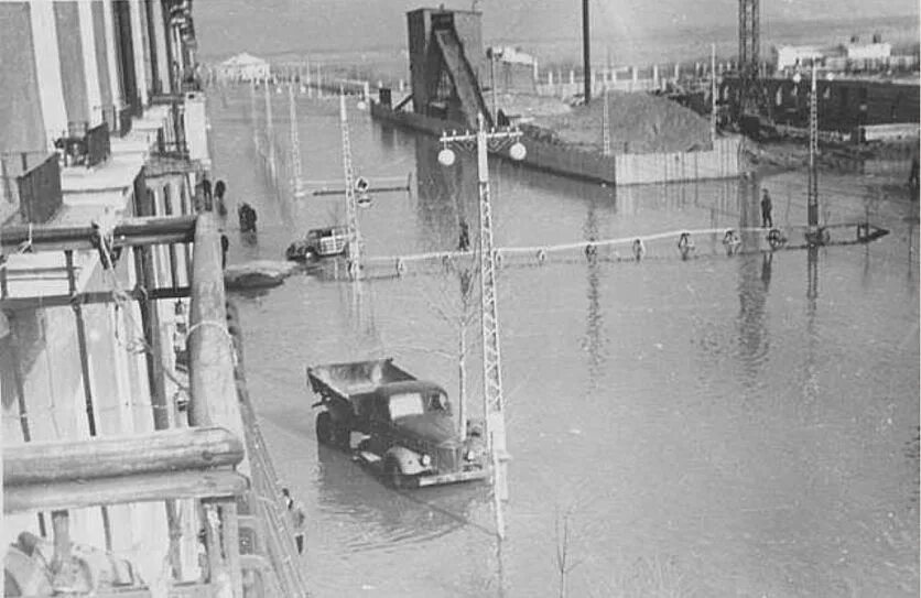 Новотроицк 1957 наводнение. Наводнение в Орске в 1957. Наводнение в Новотроицке. Орск наводнение 1942 года. Новотроицк паводок сегодня