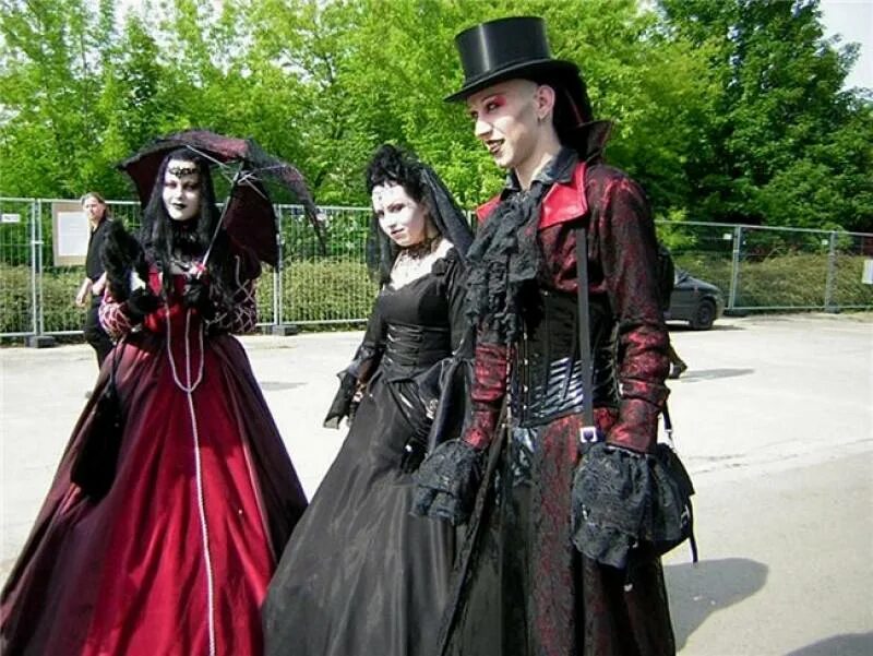 Готический фестиваль (Wave Gotik Treffen). Готика субкультура. Готы фото. Время появления готов