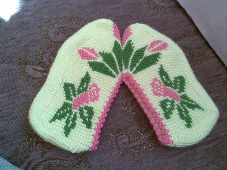 тунисское вязание жаккард крючком. жаккардовые узоры тунисским вязанием. пляжная сумка жаккард крючком. тунисское вязание следков. платье тунисское с вышивкой.