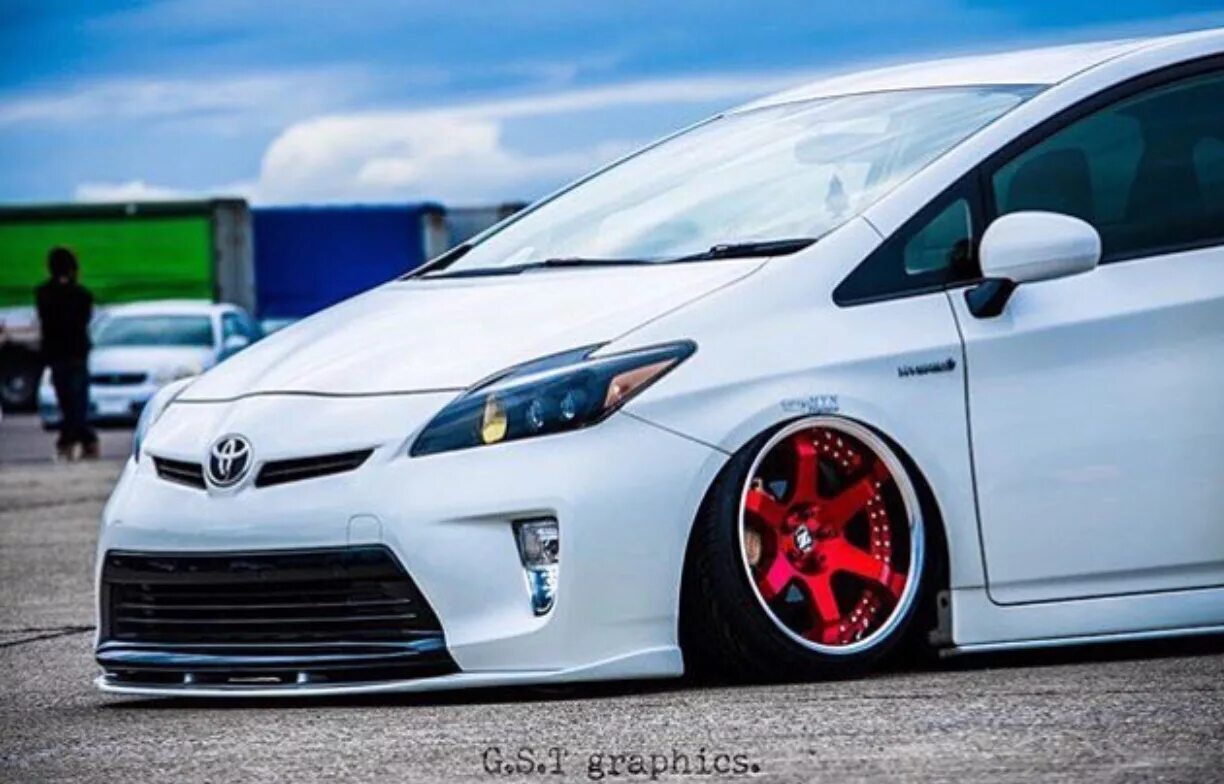 Prius 30. Приус 30. Toyota Prius 2 Tuning. Prius xw30 Tuning.