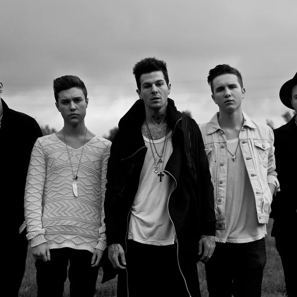 Группа соседи. The neighbourhood live moscow 2019. Нейборхуд. Neighbourhood dangerous. Neighborhood usa.