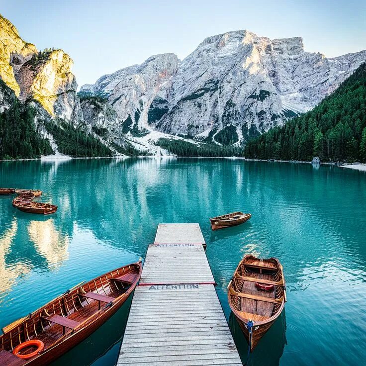Италия, Озеро Брайес. Озеро Брайес (ит. Lago di Braies) - крупное горное озеро,