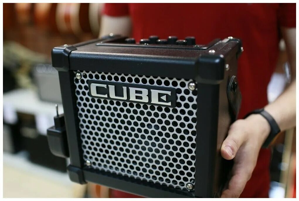 Micro cube. Roland Micro Cube GX. Комбоусилитель Roland Cube-10gx. Комбоусилитель Roland Microcube Black. Roland комбоусилитель Micro Cube GX.