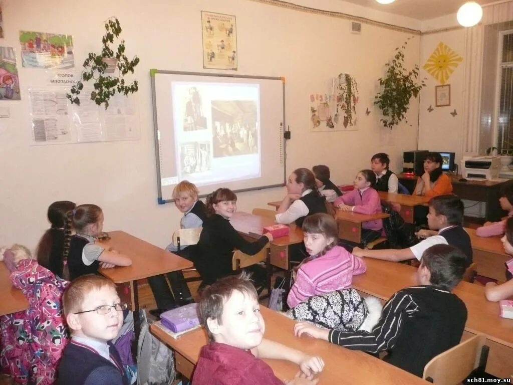 школа 13 красноярск. школа 39 красноярск. журнал 81 школы красноярск. школа 1 имени сурикова.