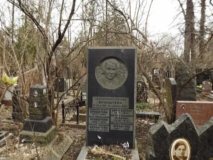 Кто похоронен на донском кладбище