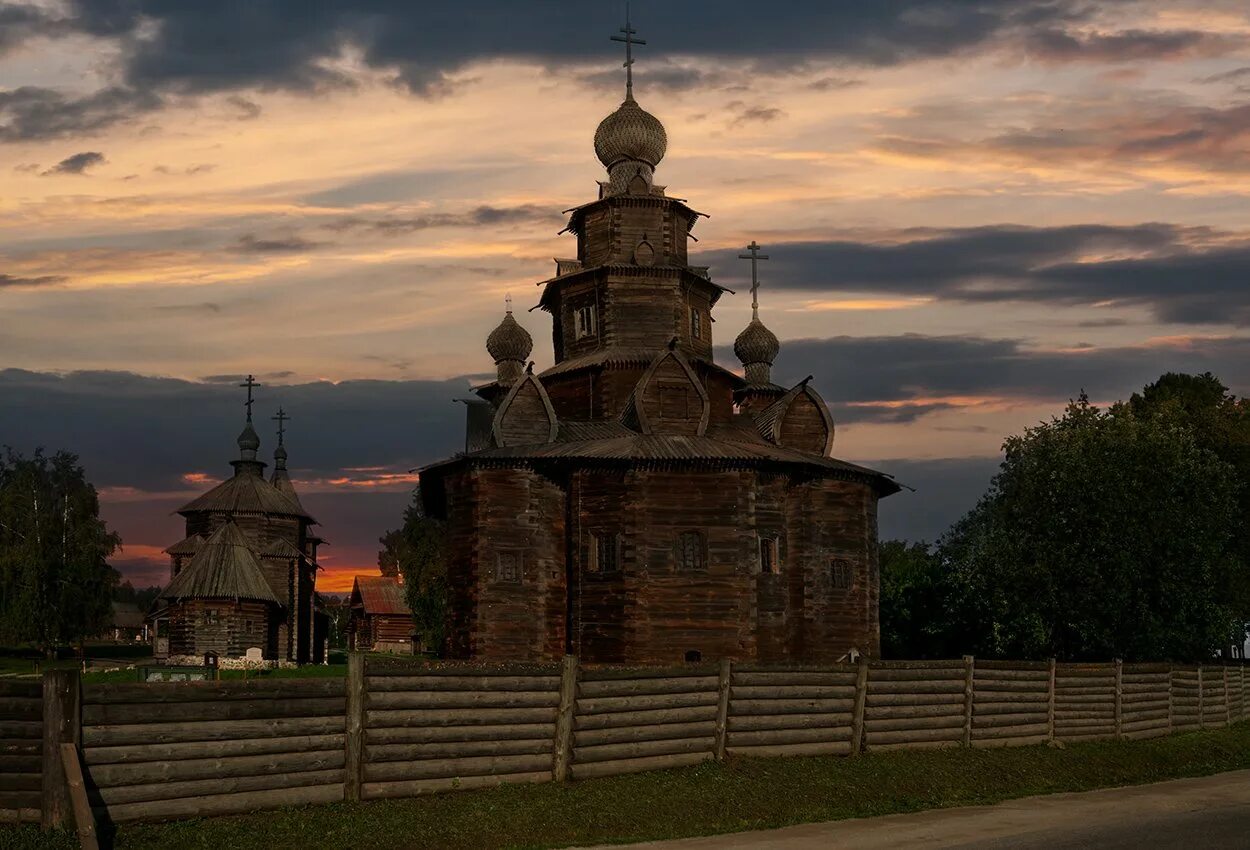 Церкви древности. Преображенская Церковь Суздаль. Владимирская Русь деревянные церкви Руси. Киржач Церковь Преображенская. Деревянная Церковь в Суздале.