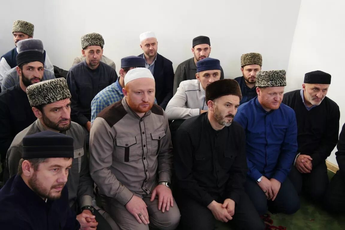 Мечеть новый хушет. Намаз село джугдиль. Погода в джугдиле. Татиль (село). Джугдиль школа.