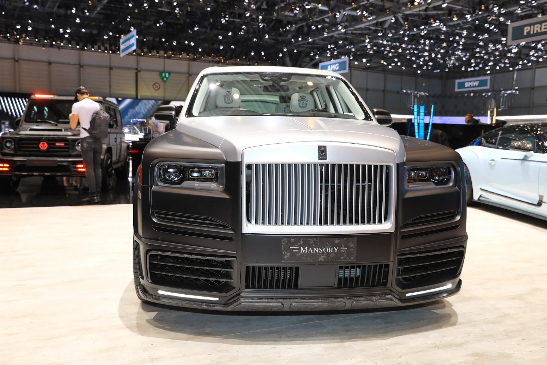 Роллс мансори. Роллс Ройс Куллинан мансори 2022. Rolls Royce Cullinan Mansory Billionaire. Rolls-Royce Cullinan 2019 Mansory. Роллс Ройс Куллинан мансори 2020.