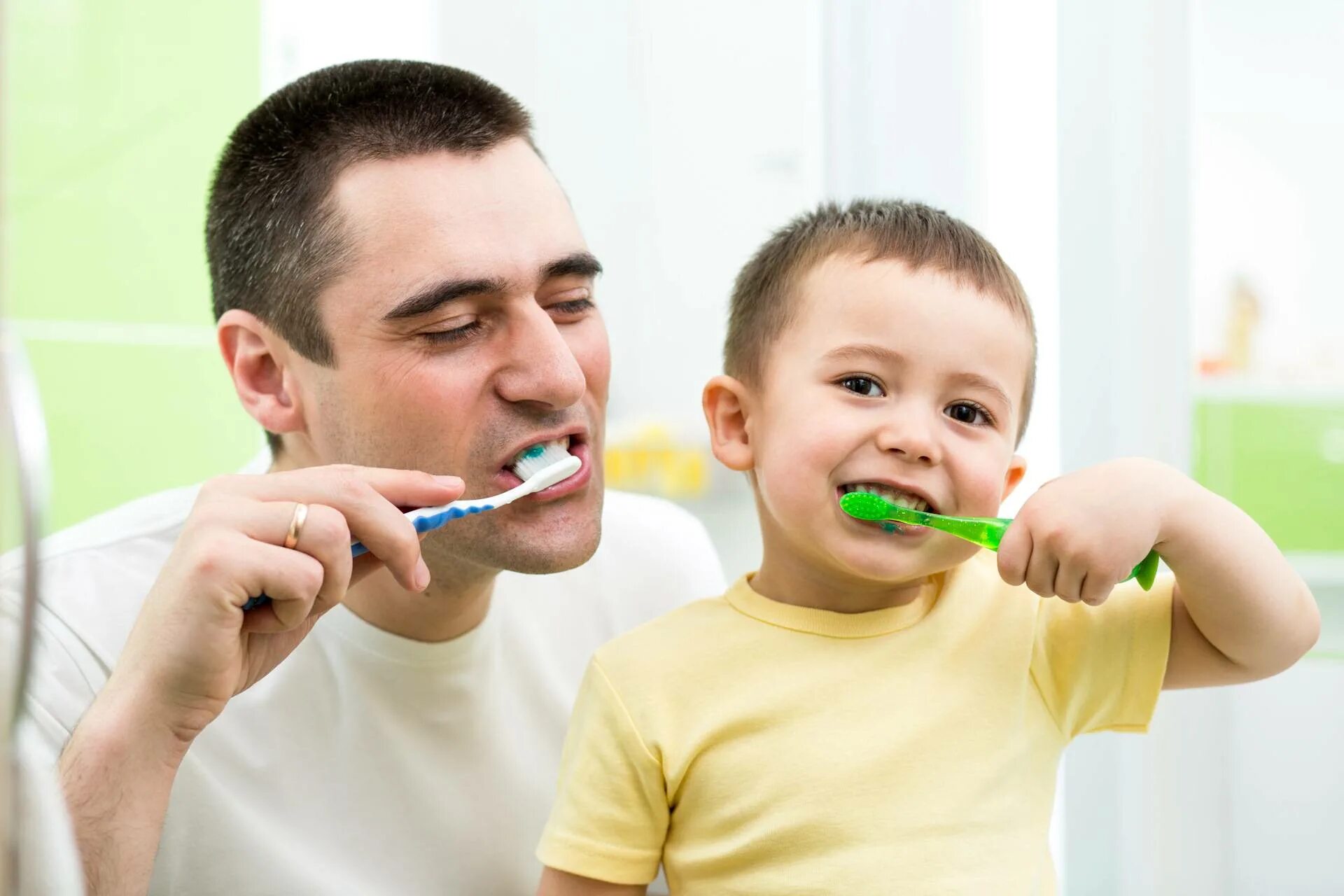 Уход за гигиеной полости рта. Чистим зубы!. Гигиена полости рта для детей. Malish chistit Zubi. Гигиена зубов и полости рта для детей.