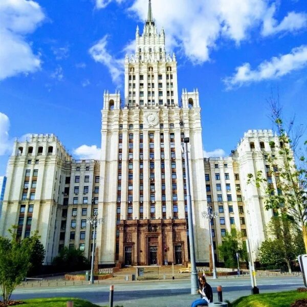Высотка на садовой спасской 21/1. Москва садовая-спасская улица 21/1 высотное здание у красных ворот. Садовая спасская д 21 1. 21. Красные ворота москва высотка.