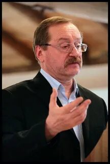 Профессор исторических наук