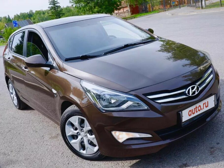 Куплю хендай солярис частные объявления. Hyundai Solaris 2015 коричневый. Hyundai Solaris 2015 хэтчбек коричневый. Хендай Солярис 2014 коричневый. Hyundai Solaris 2014 седан коричневый.