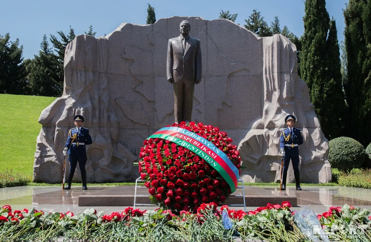 Гейдар Алиевич Алиев. Гейдар Алиев могила. Гейдар Алиев 1993. Генерал Гейдар Алиев.