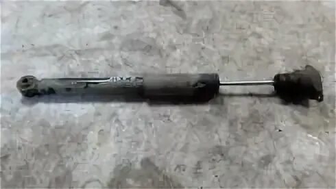 6. Амортизатор форд фузион. Задний амортизатор форд фьюжн 1. 6. Kyb nsg4725 задние на форд фьюжен.