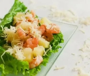 Салат с креветками и сыром