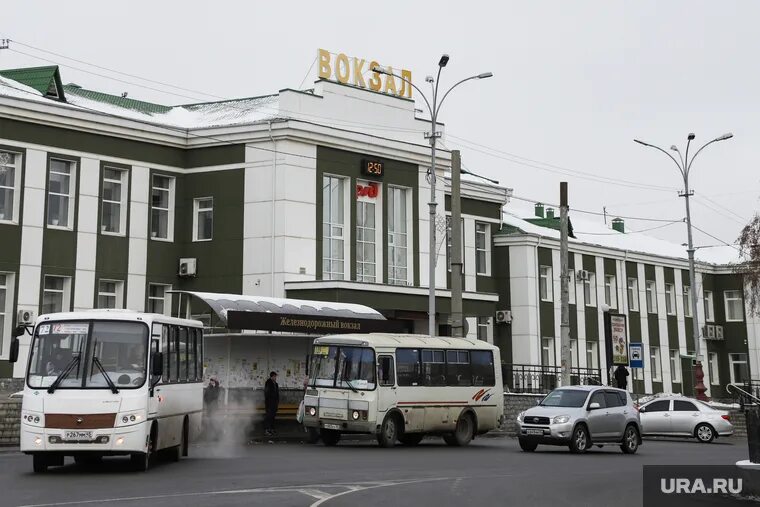 Жд курган телефон. ЖД вокзал Курган. Пригородный вокзал Курган. Центральный вокзал Курган. Вокзал Курган 2021.