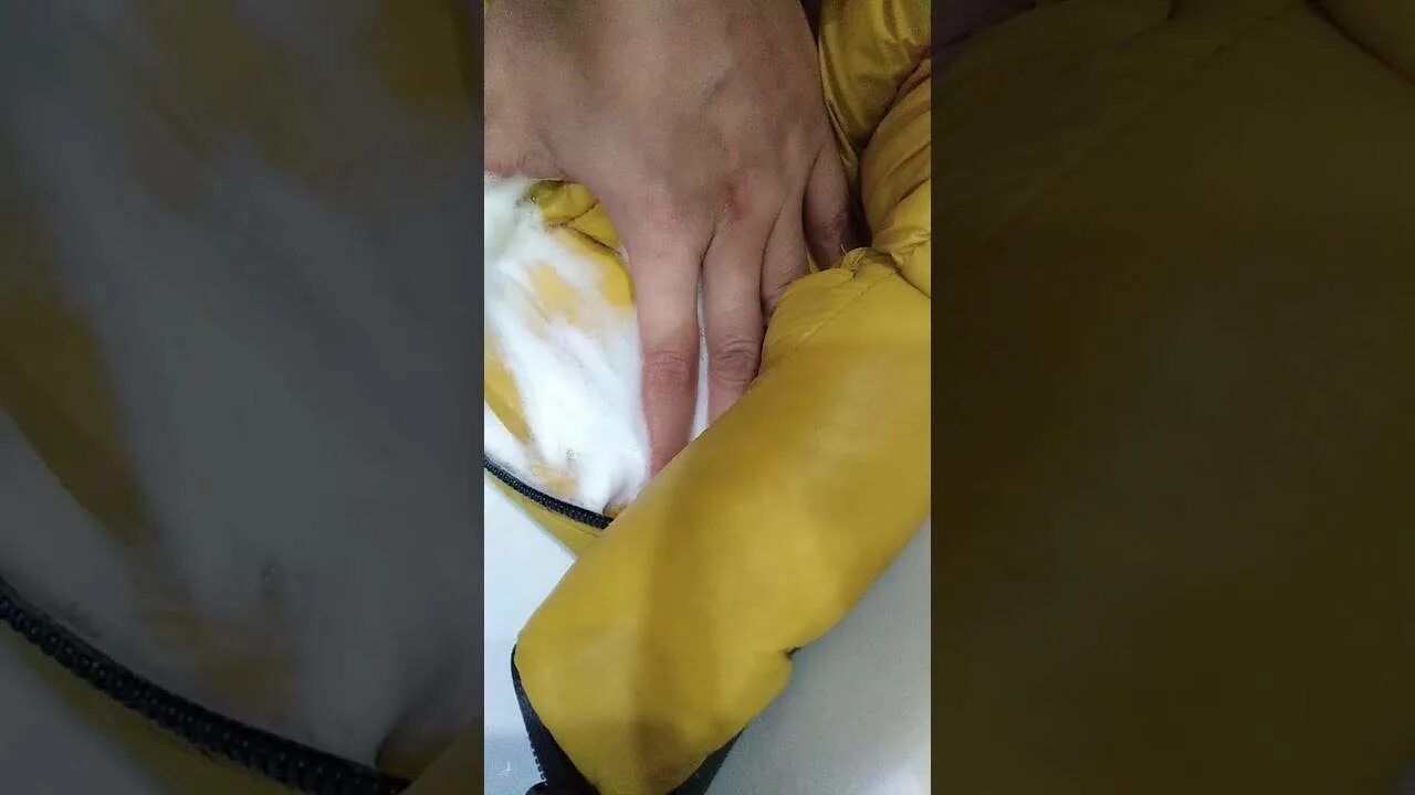 Чем убрать машинное масло с одежды