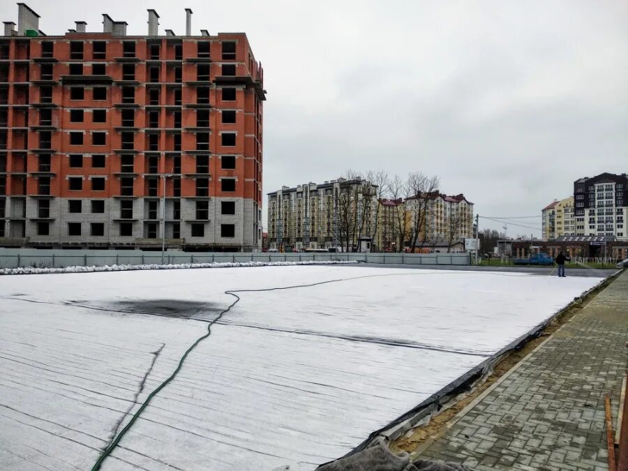 Кутузово новое зеленоградск. Ледовая Арена Зеленоградск. Ледовый каток в Зеленоградске Калининградской области. Каток в Зеленоградске Калининградской области. Каток в Зеленоградске.