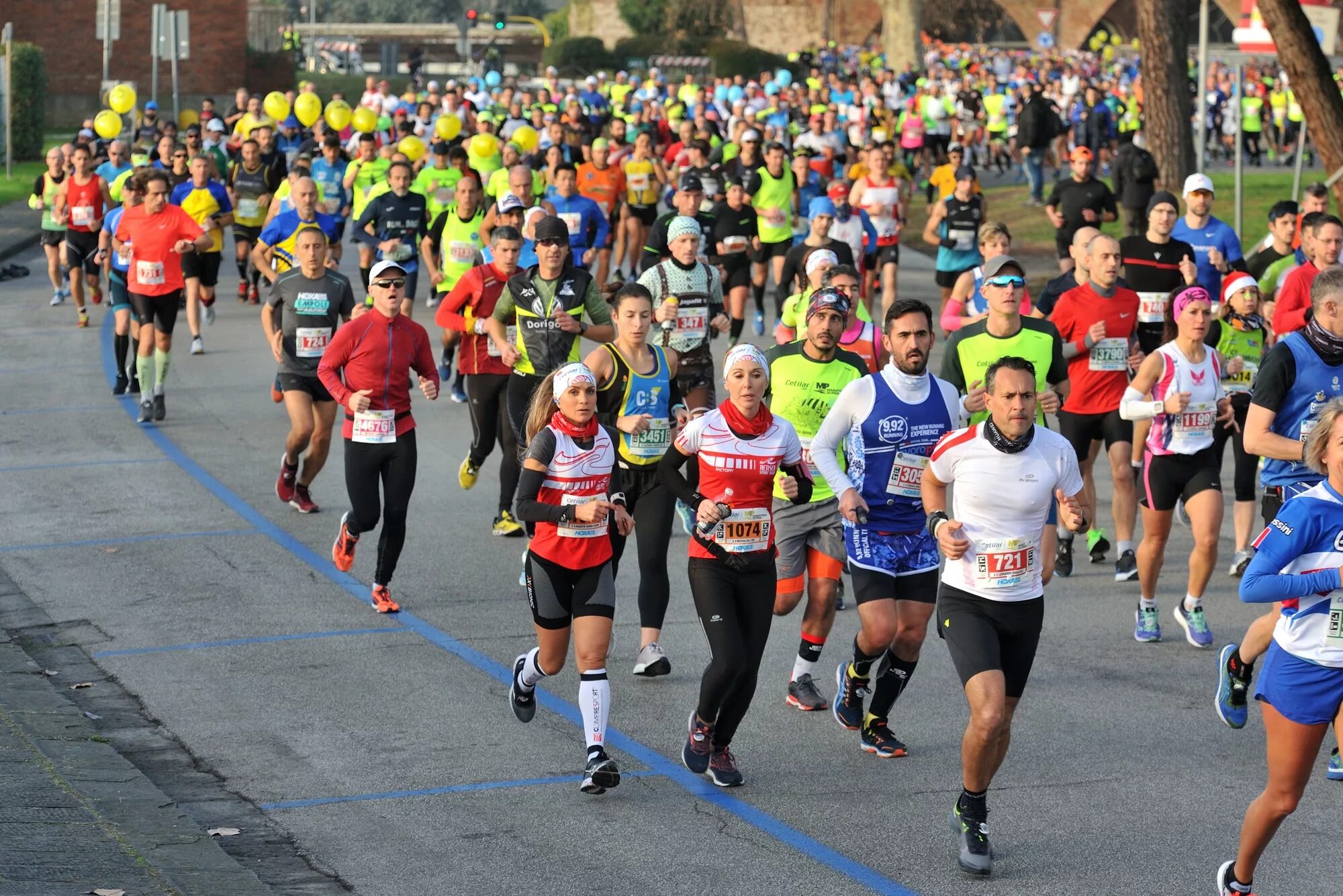 Пинчфит марафон отзывы. Maratona. Марафон. Португальский марафон. Забег в магазине.