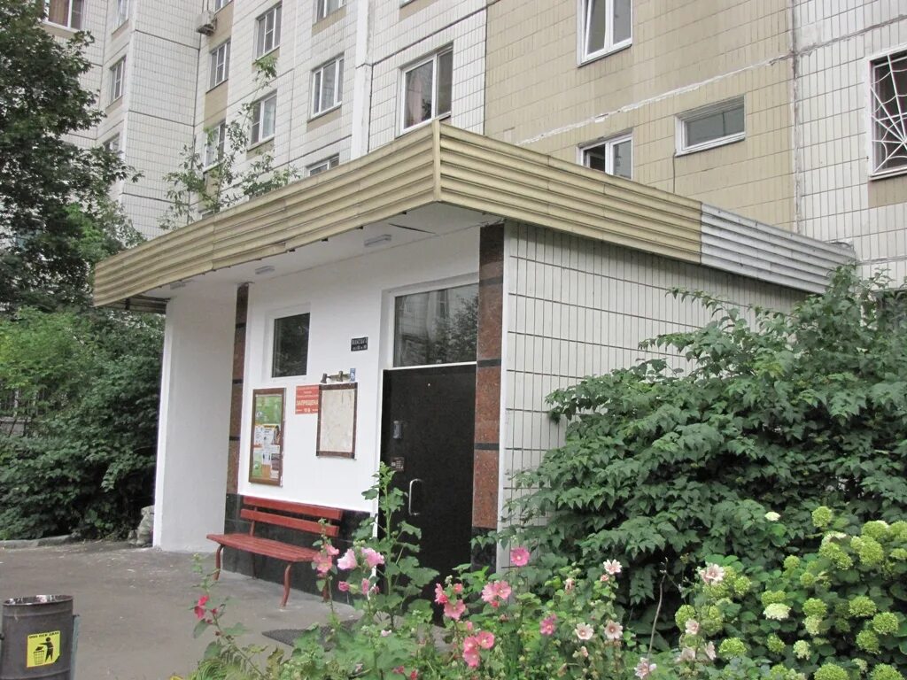 Дом 15 подъездов. Входная группа многоквартирного дома. Подузда. Золотой жилой комплекс пермь. Дом 15 подъездов.