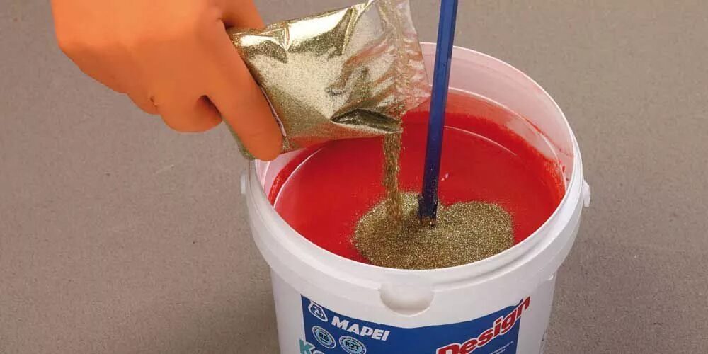 Цвета побелки водоэмульсионной. Мешалка для краски. Можно ли развести водоэмульсионную краску. Замешивание краски. Банки с краской.