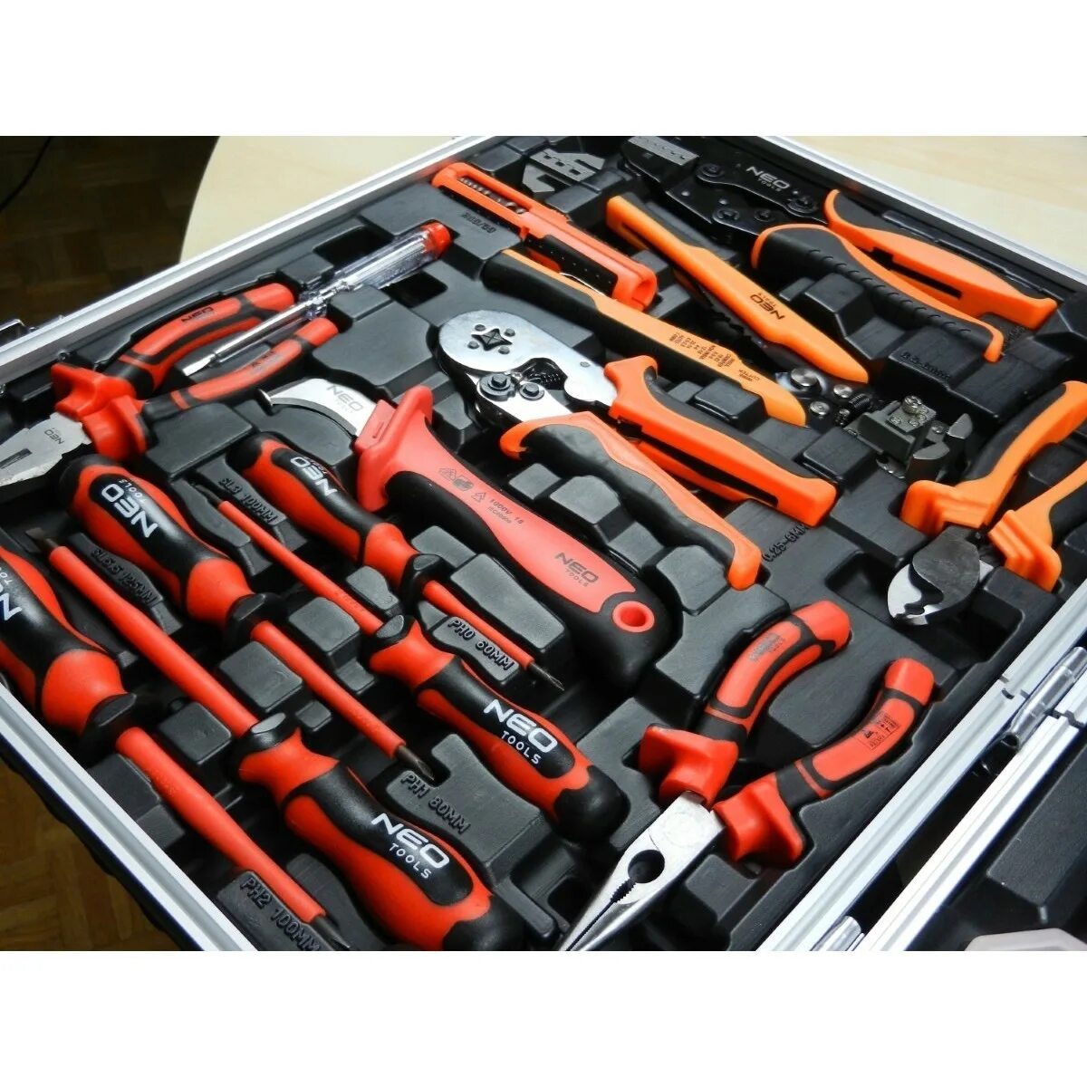 Ручной строительный инструмент. Слесарно-монтажный набор 12шт matrix 13562. Stayer master 25311-h41. Набор слесарно-монтажный матрикс 12 предметов. Набор инструментов stayer 22055-h36.