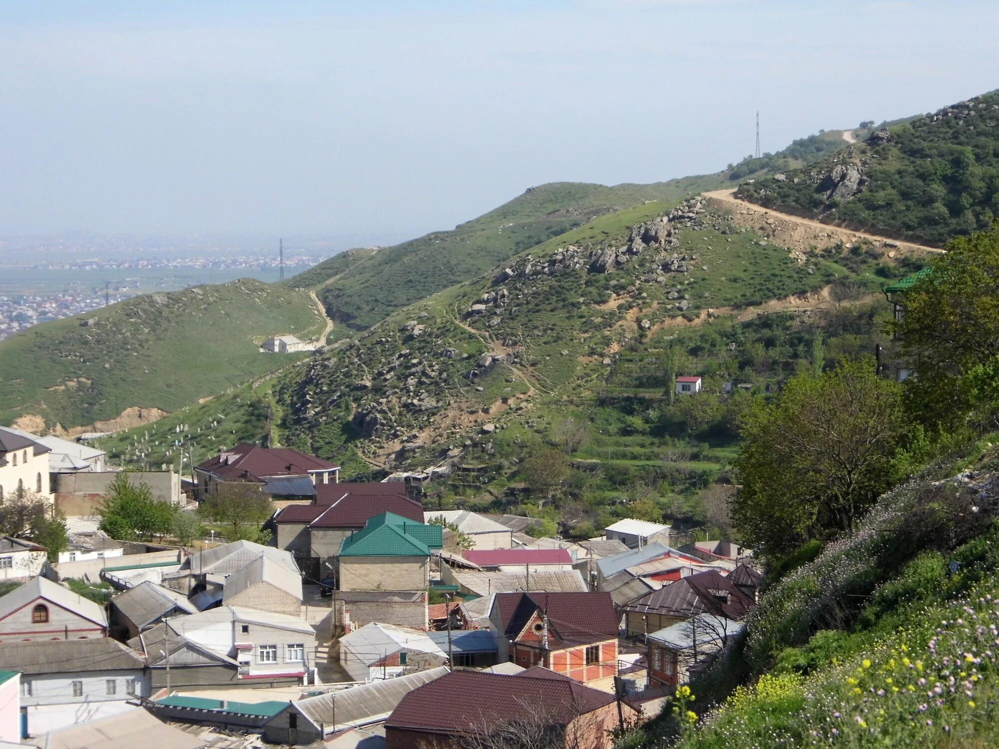 Тарки Тау Махачкала. Поселок Тарки Тау. Гора Тарки Тау в Дагестане.