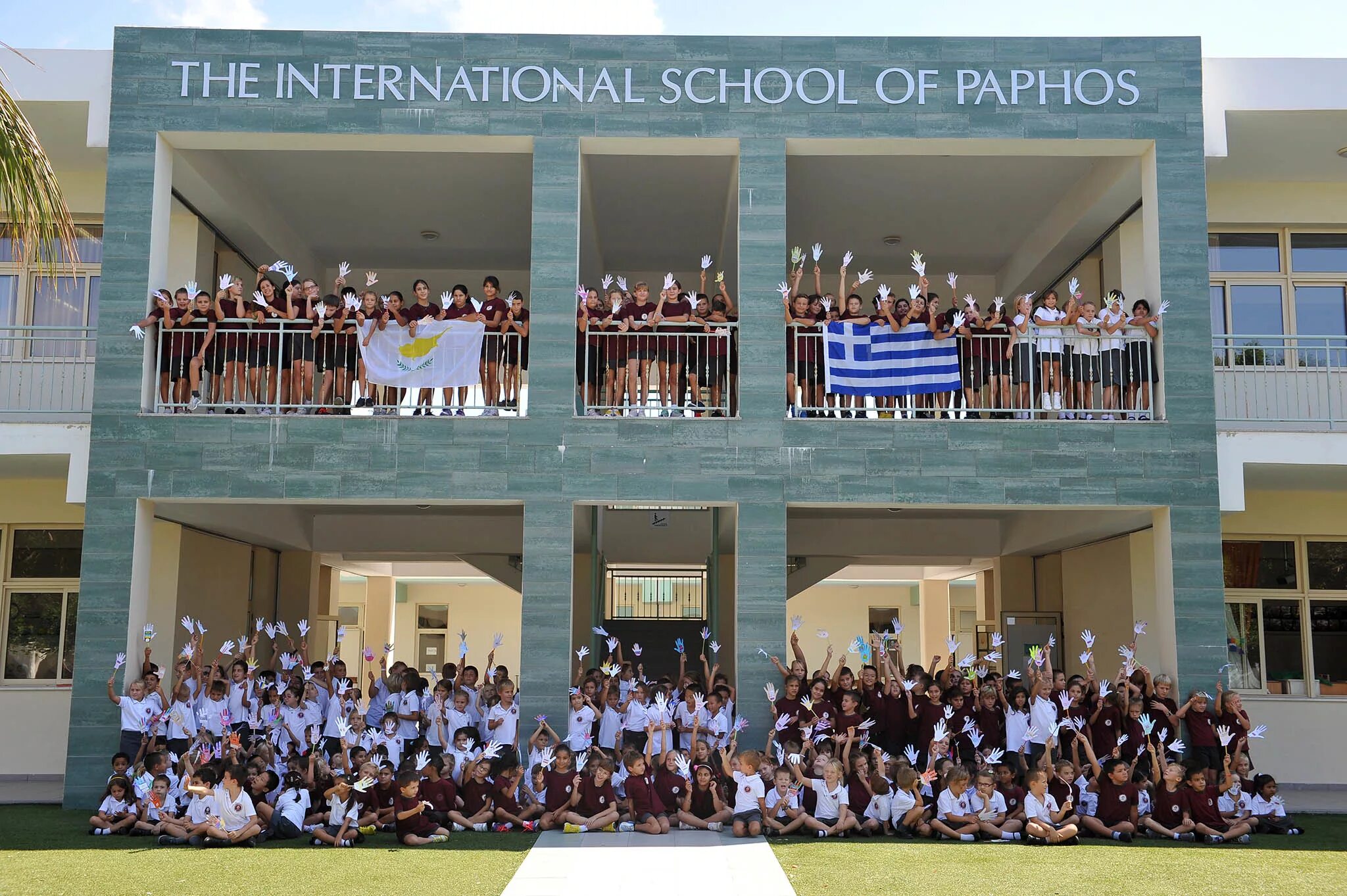 ISOP школа Пафос. Кипр International School of Paphos. Форма International School Paphos. Школа пафоса Интернешионал скул. Школа международного класса