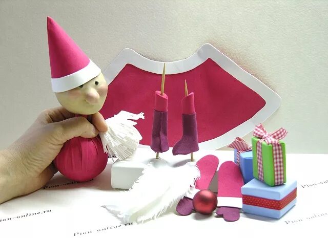 дед мороз из фоамирана мастер класс. новогодние поделки из фоамирана. кукла дед мороз из фоамирана. дед мороз из фоамирана мастер класс. снегурочка из фоамирана.