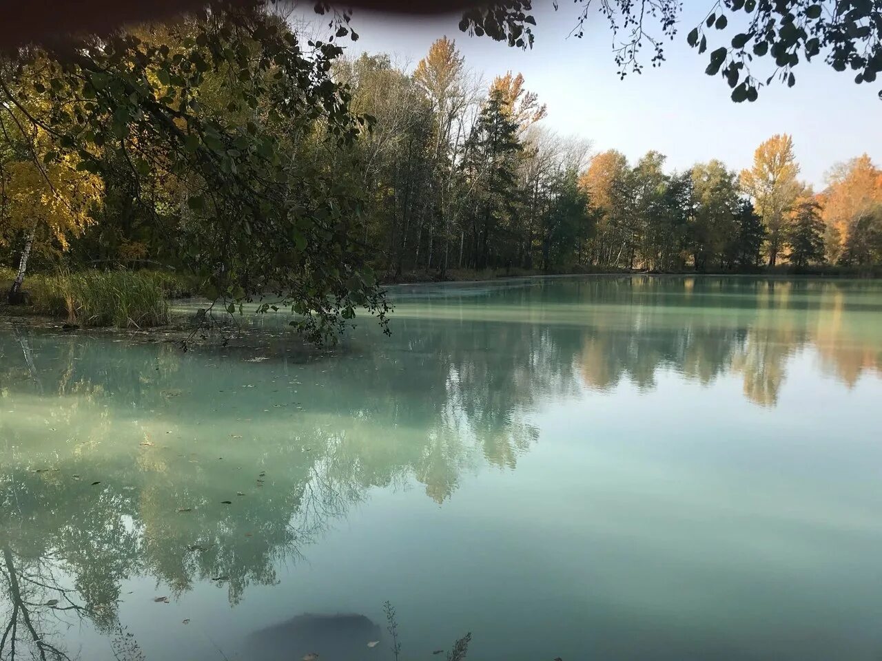 Новости сергиевского водохранилища. Сергиевск серное озеро. Озеро Самарская область Сергиевские Минеральные воды. Серное озеро Серноводск Самарская область. Серное озеро Сергиевский район.