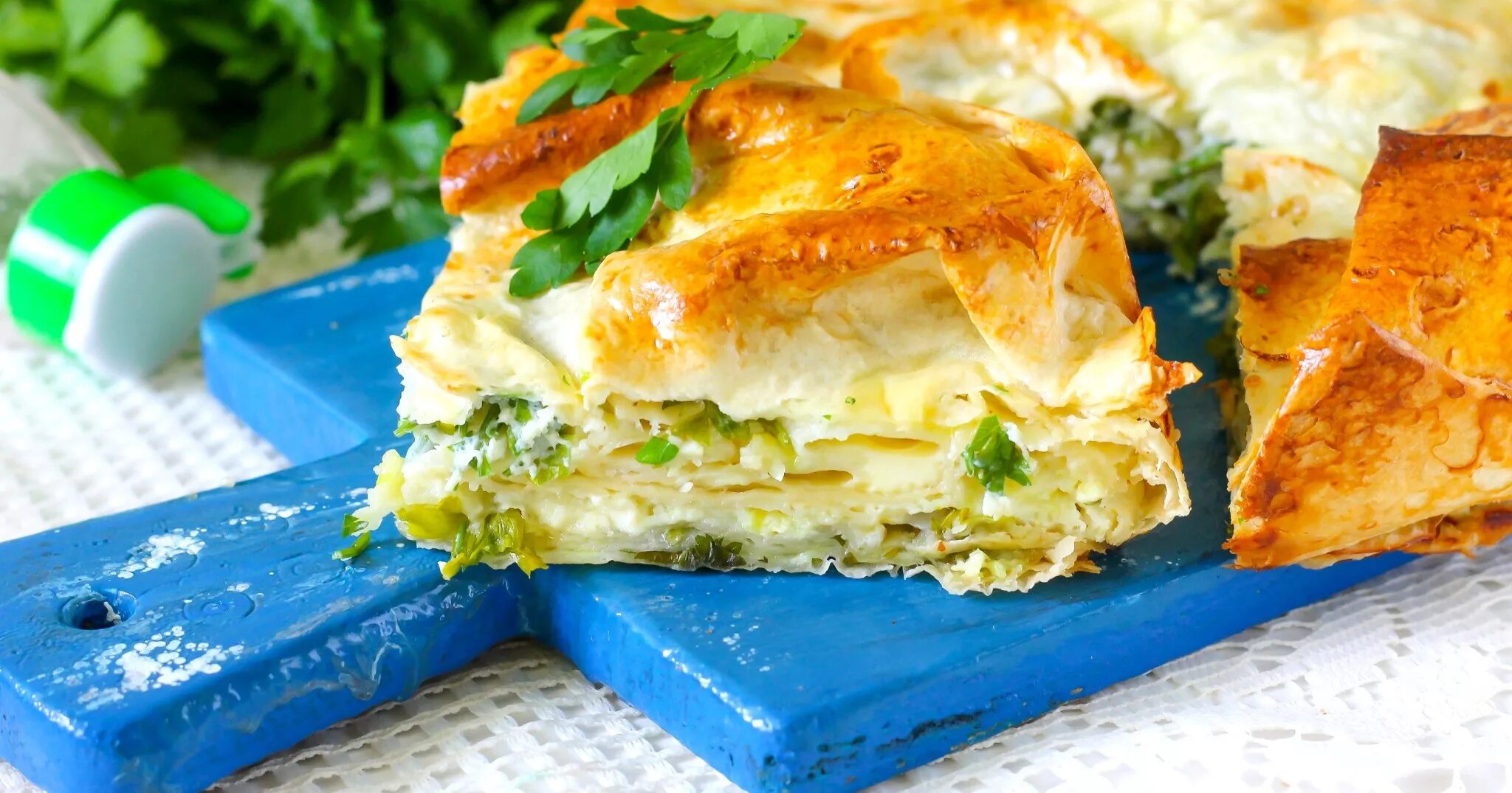 Пирог из лаваша. Пирог из лаваша с творогом. Ачма грузинская ленивая. Ачма с сулугуни. Ачма грузинская из лаваша.