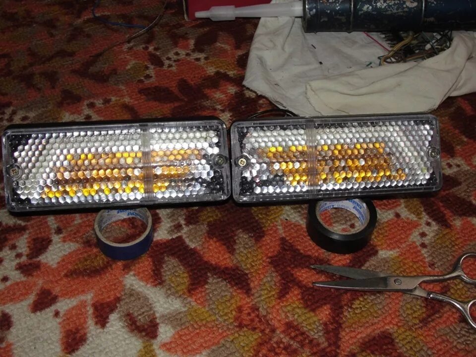 Диодные габариты на ниву 2121. Габариты нива 2121 светодиодные. Светодиодные подфарники на ниву 21214. Повторитель поворота ваз 21214 урбан. Габаритные фары на ниву.