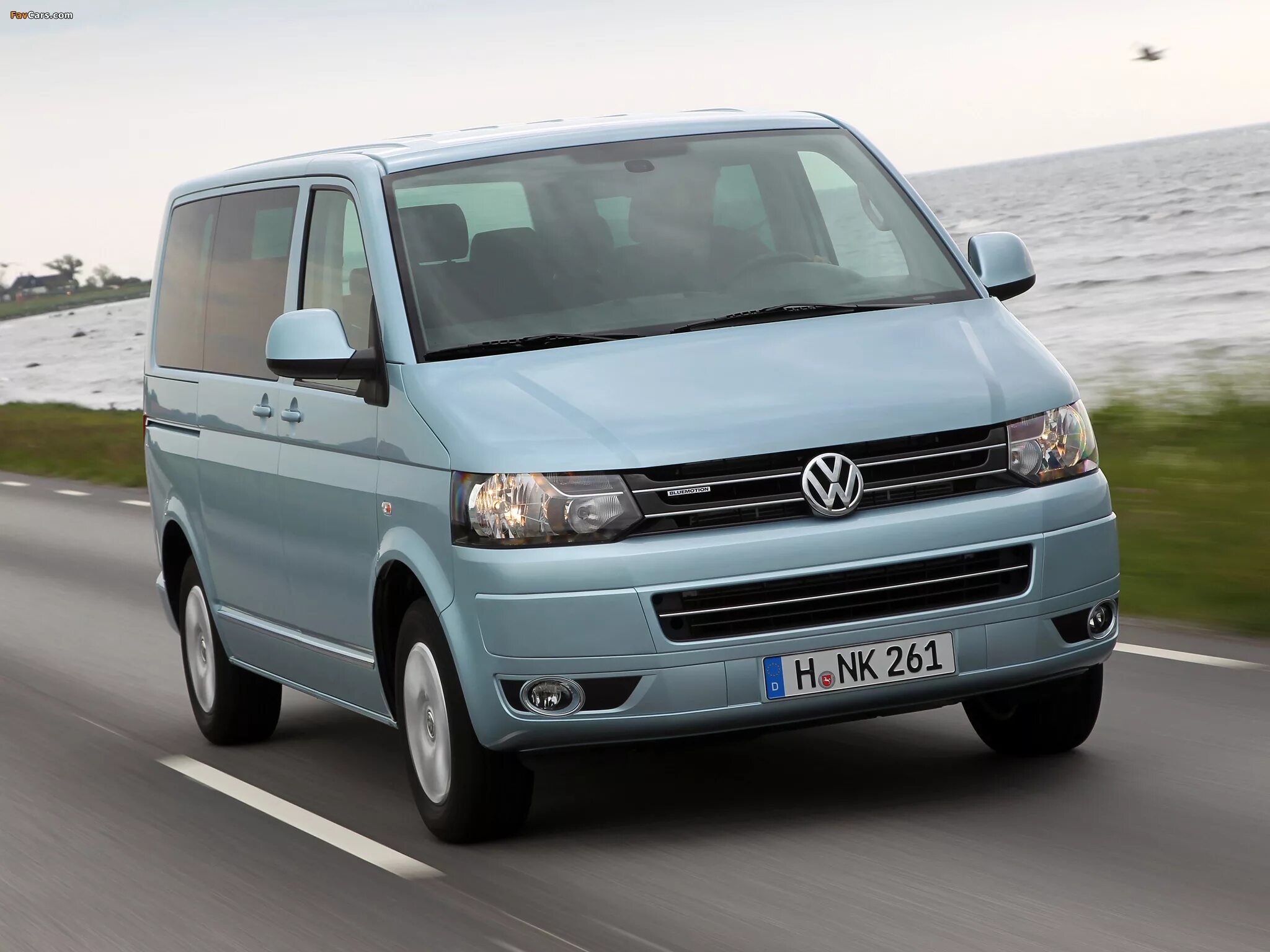 фольксваген мультивен alltrack. фольксваген мультивен т5. Volkswagen multivan t5 black. фольксваген мультивен 2014 года. Vw multivan t5 салон.