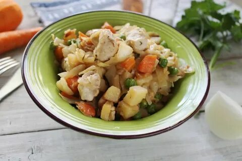 Овощное рагу с курицей и картошкой