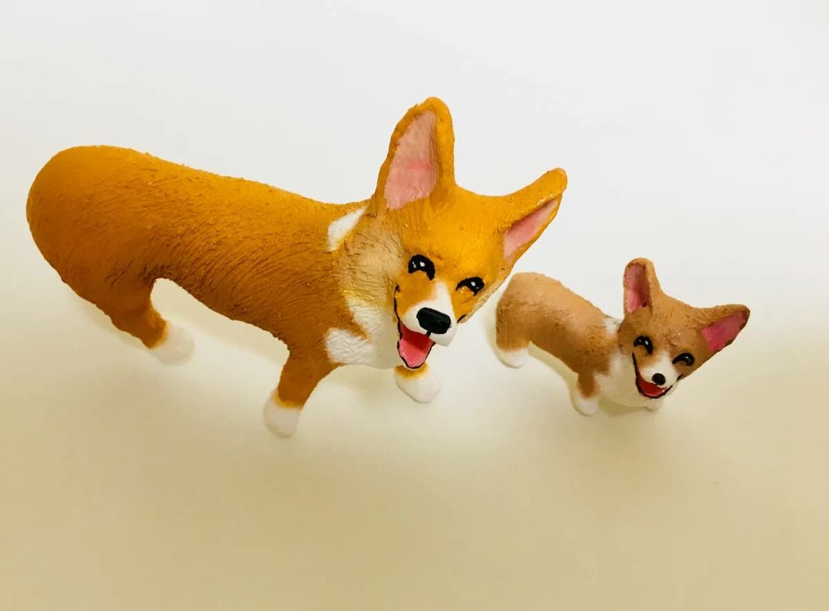 Корги из полимерной глины. Корги из полимерной глины. Собака корги из пластилина. Как слепить корги. Рекс королевский корги игрушка.