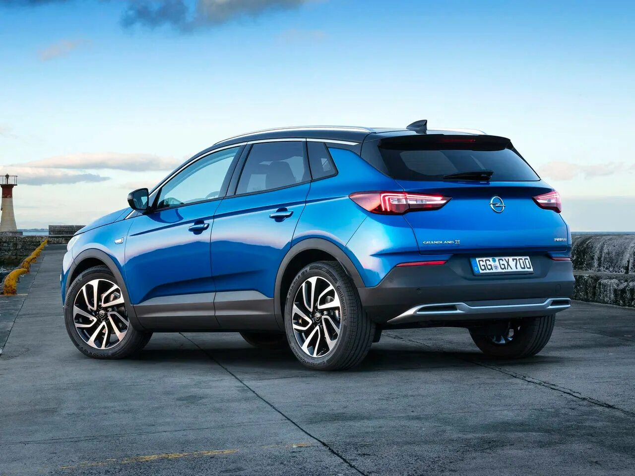 Тихий кроссовер. Opel кроссовер Grandland. Кроссовер Opel Grandland x. Opel Grandland 2020. Opel Grandland x 2018.