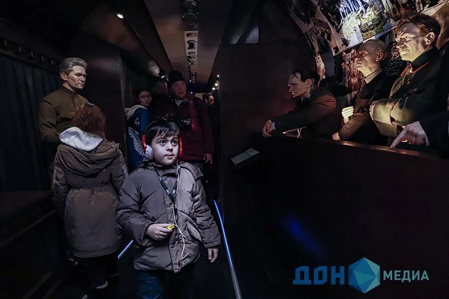 Поезд победы фото. Поезд победы ржд. Ретро поезд ростов. Ретро поезд победа. Поезд победы в ростове на дону.