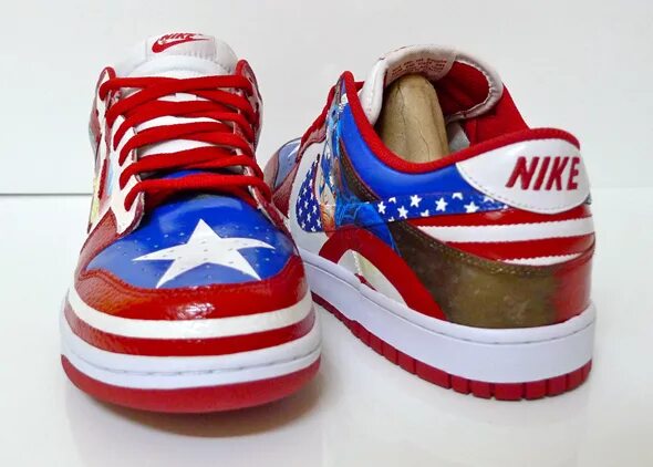 Сайт найки сша. Nike Dunk Captain America. Nike SB Captain America High Dunks. Nike America 11. Nike Dunk Jordan 11.