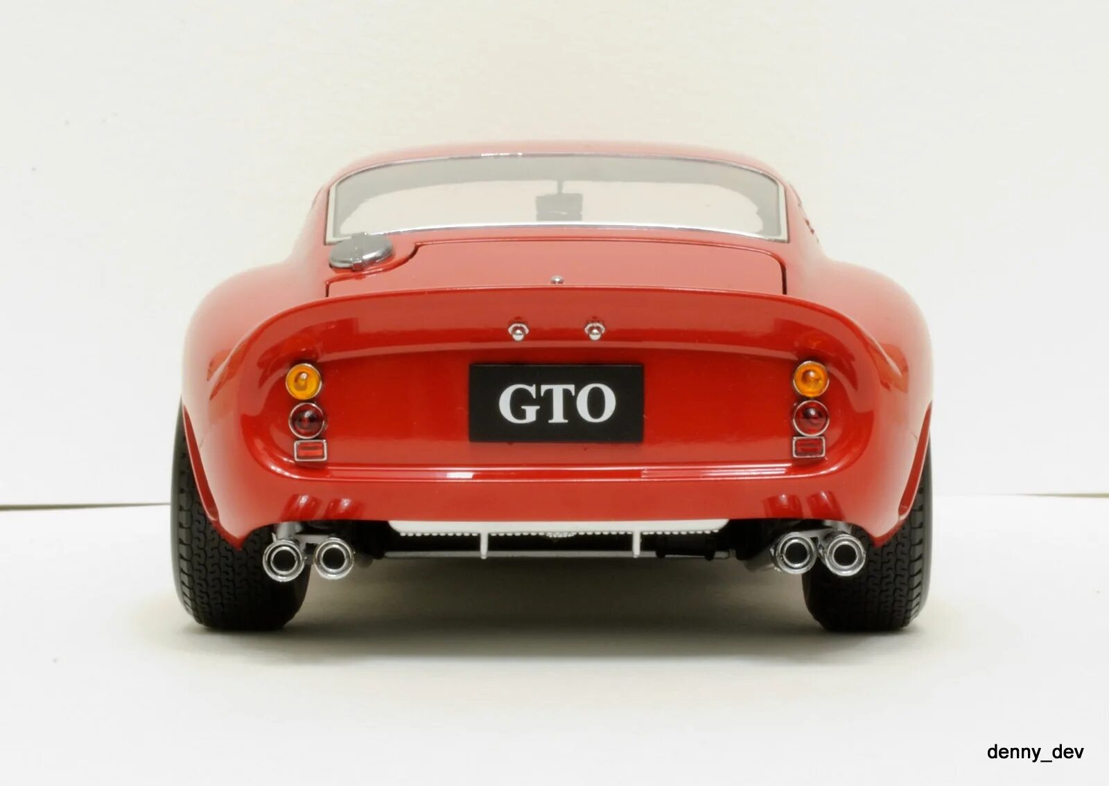 Ferrari 250 gto 1962. 1962 Ferrari 250 GTO Kyosho. Ferrari 250 GTO 1962 года. Ferrari 250 GTO 1962 моделька 1\18.