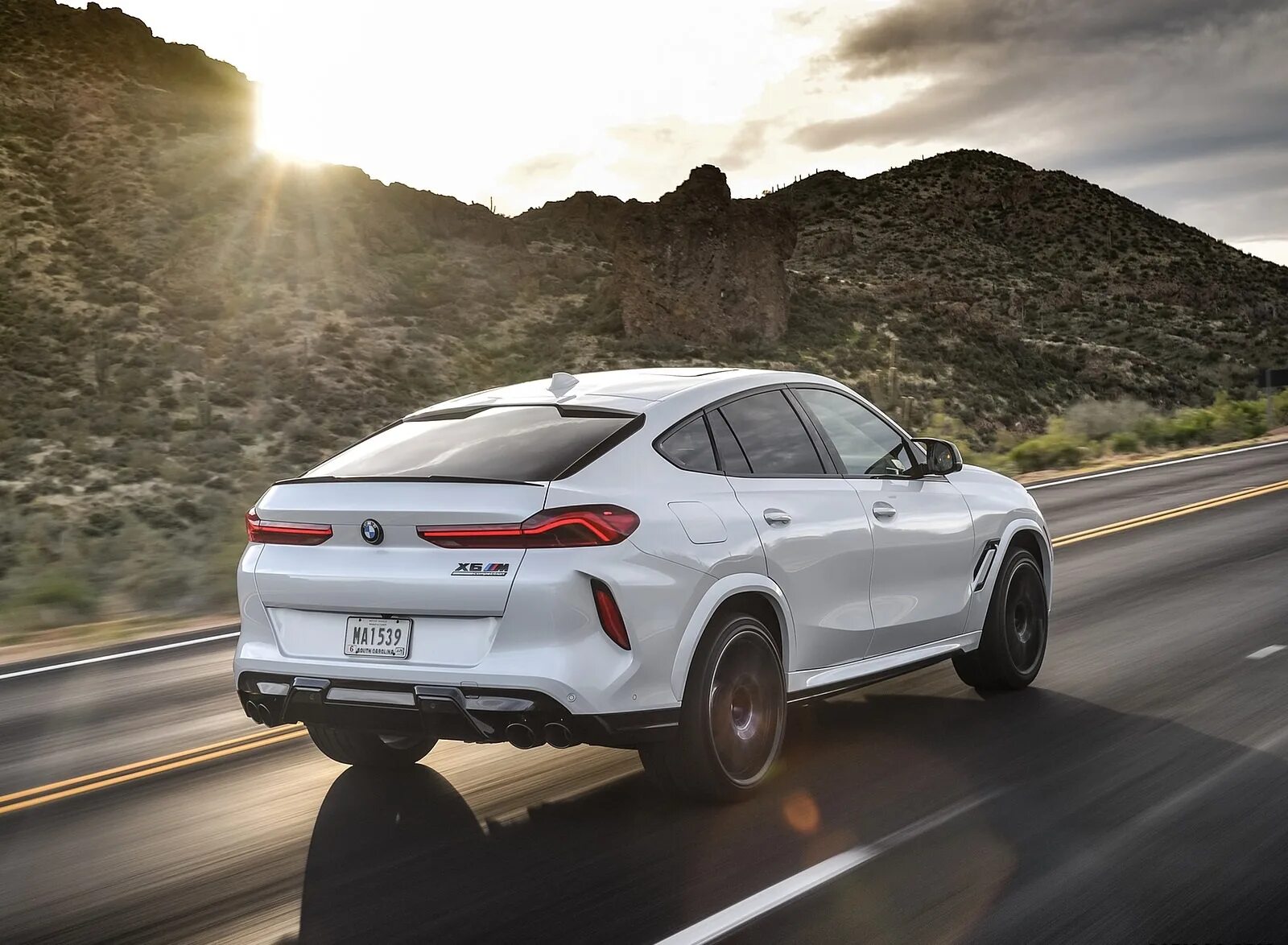 4 июня 2020 год. BMW x6 2020 белый. БМВ х6 новый. БМВ х6 2022 белый. X6m 2020.