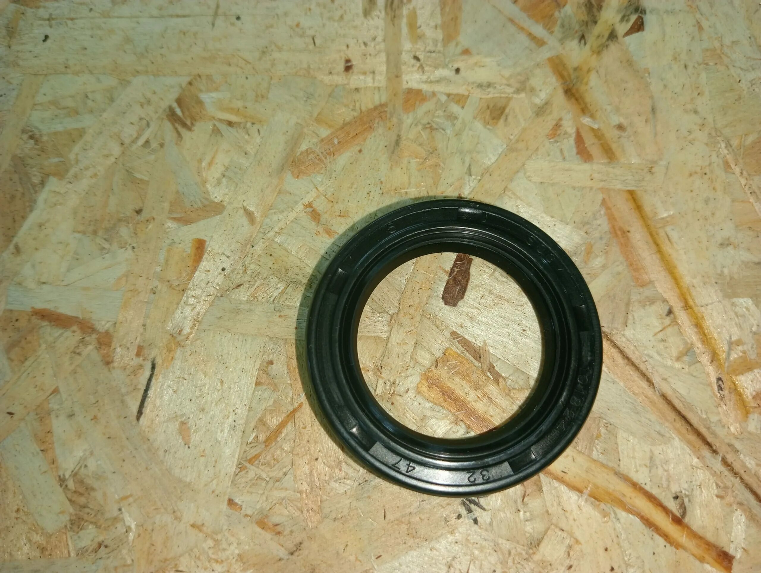 сальник 09283-38025-000. сальник заднего вариатора stels/keeway 33x39x4 kok tw,. сальник вариатора. сальник 93102-30010-00 ямаха гризли. сальник вариатора mc035kl.