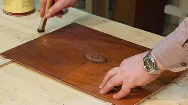 Реставрировать видео. Как отреставрировать деревянное блюдо. реставрация старых дверей межкомнатных. как реставрировать серебряное покрытие на блюде. как отреставрировать старую деревянную полку всю изъеденную жучками.