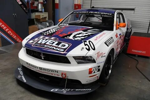Ford race