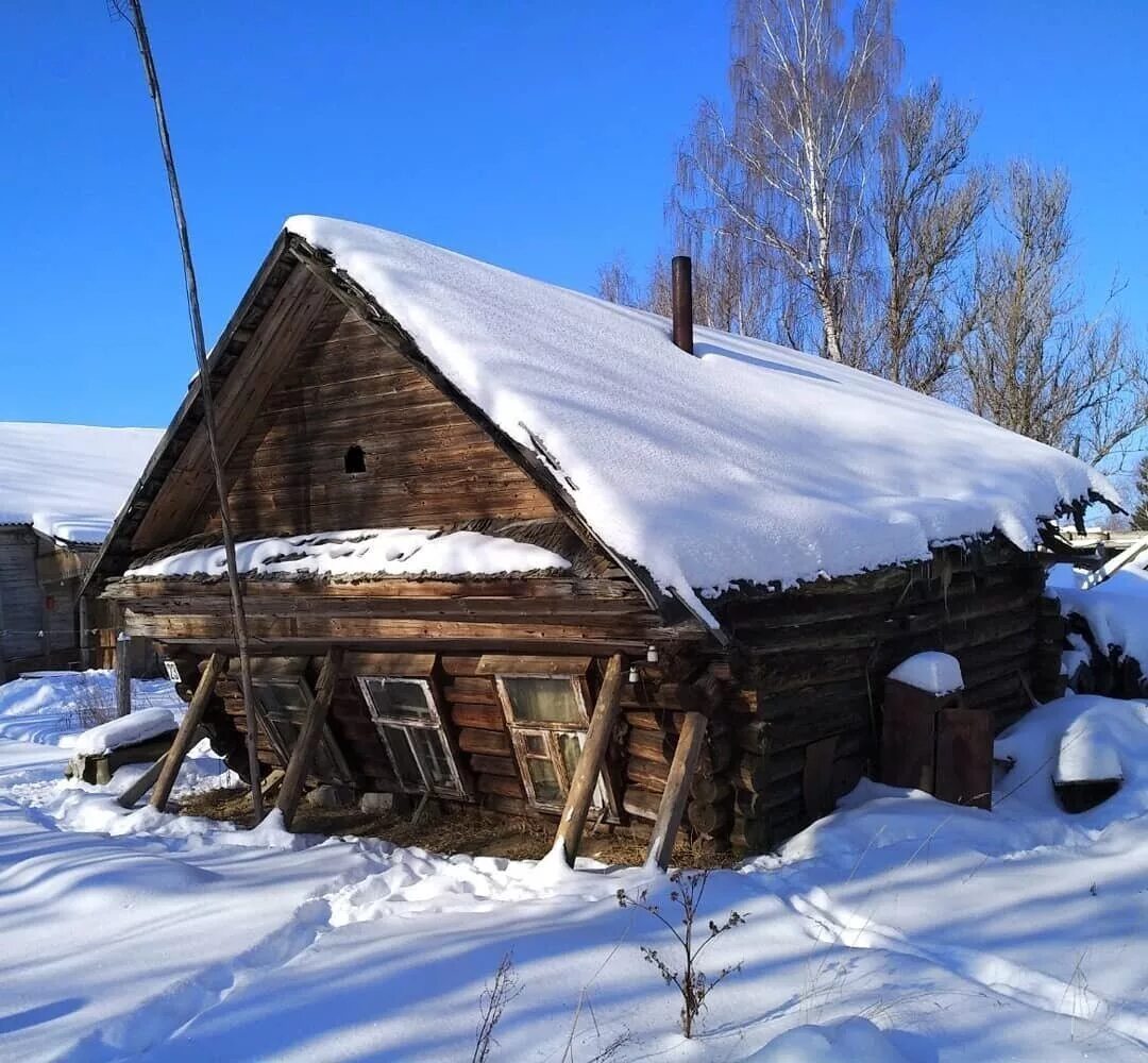 Тут изба