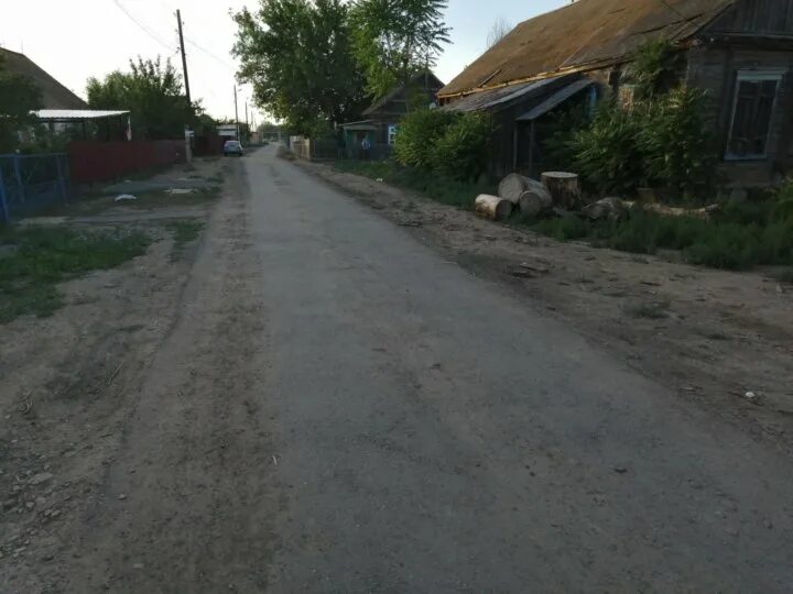 Поселок верхнекалиновский астраханская область. Поселок верхнекалиновский. Поселок верхнекалиновский. Старинные дома в камызяке. Верхнекалиново астраханская область.