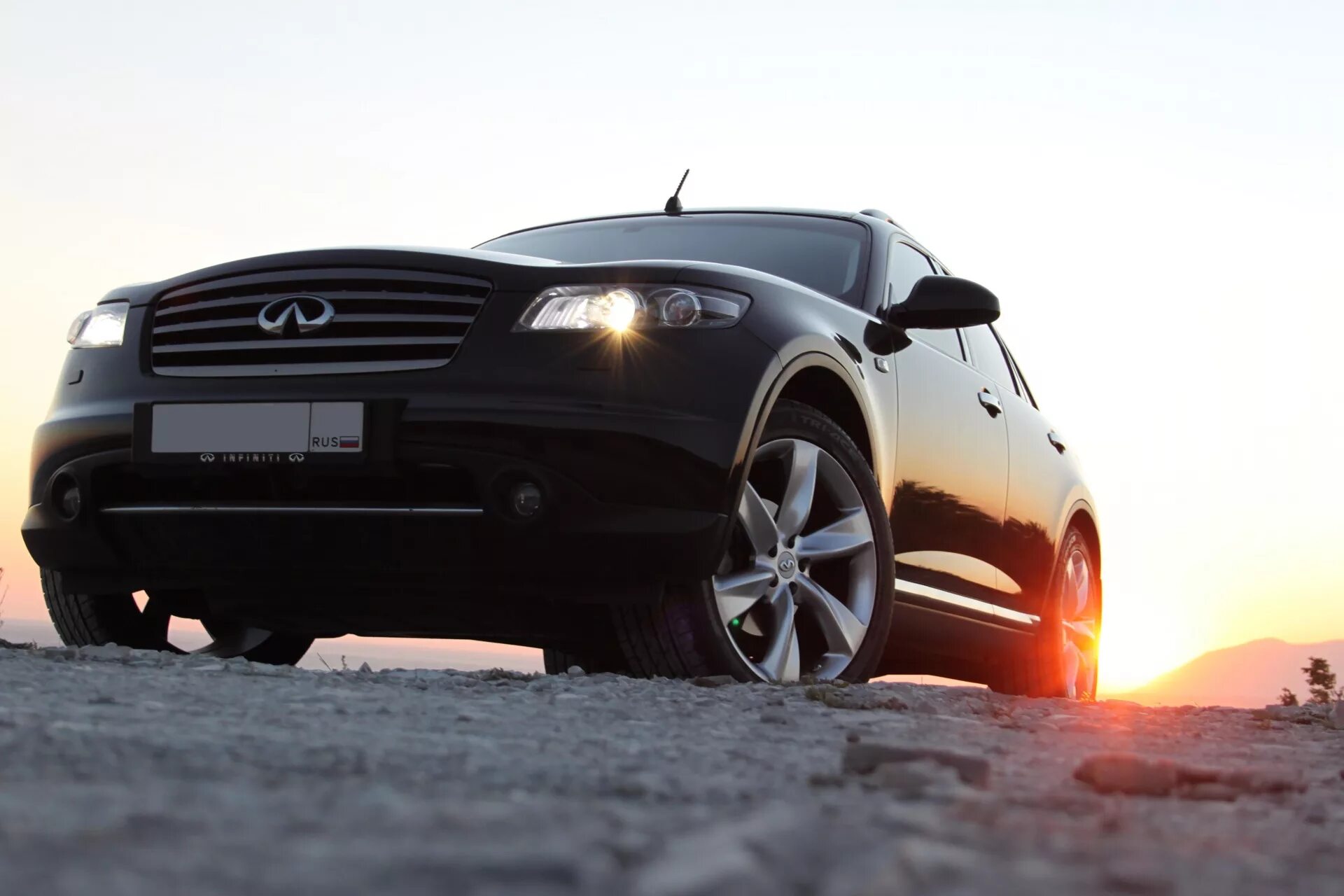 Машина infiniti fx50. Марка машины инфинити. Qx60 qx70. Инфинити фх белый. Инфинити fx35-37.