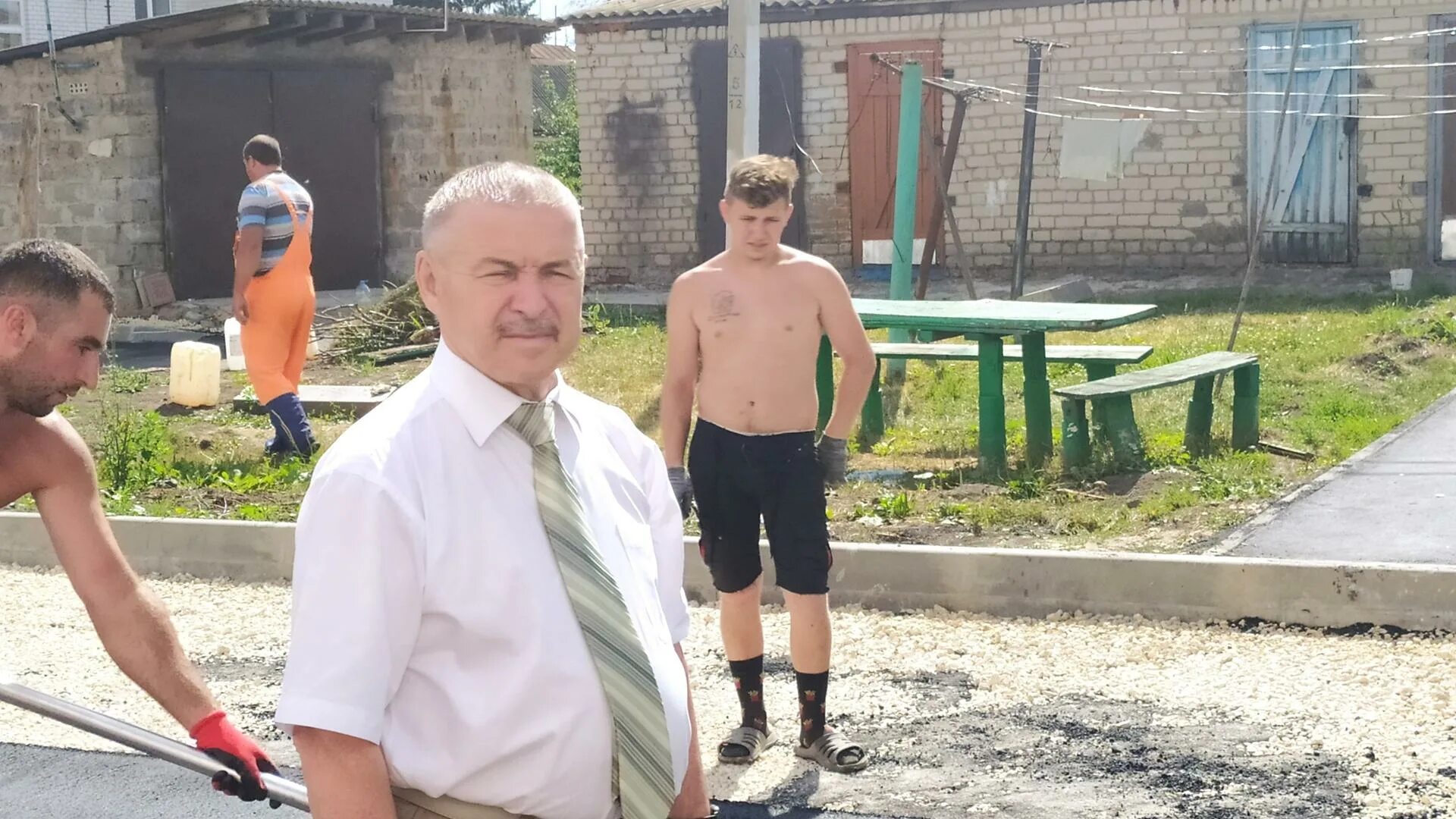 Пгт кромы казначейство. Кромы орловская губерния. Глава администрации кромского района орловской области. Работа в кромах свежие вакансии на сегодня. Сливоград кромы.