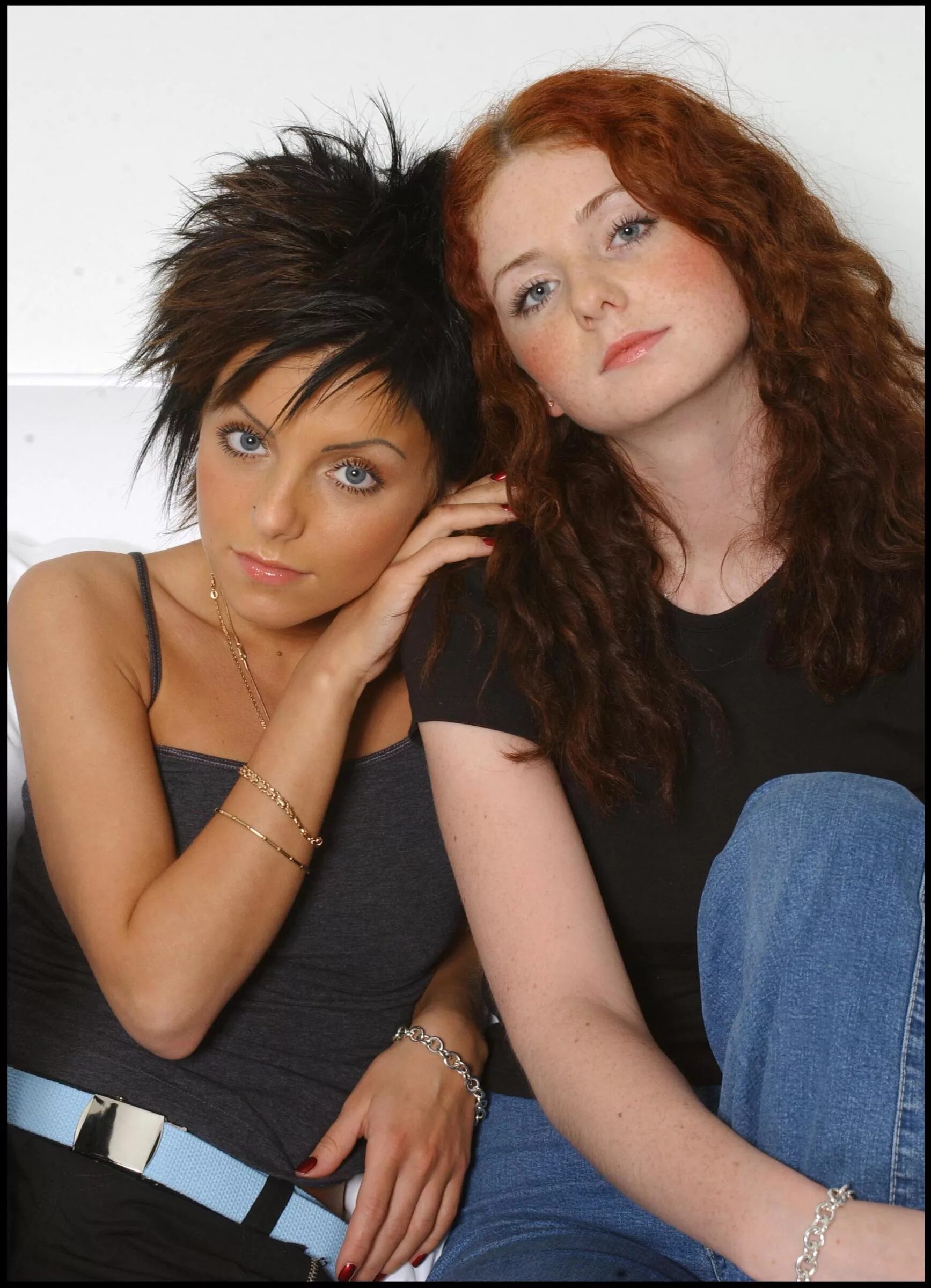 Тату группа. Группа t.a.t.u. Группа тату 2006. Тату группа 2002. Девушки группы тату